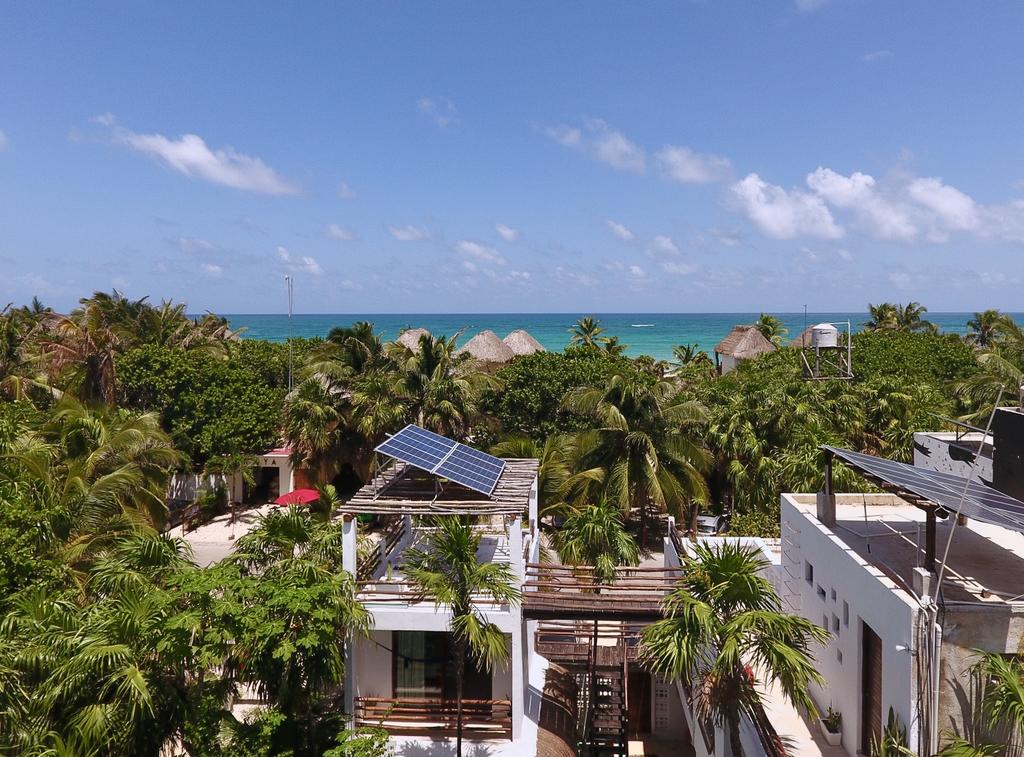 Cancun Airport to Tulum Residencia Gorila Films